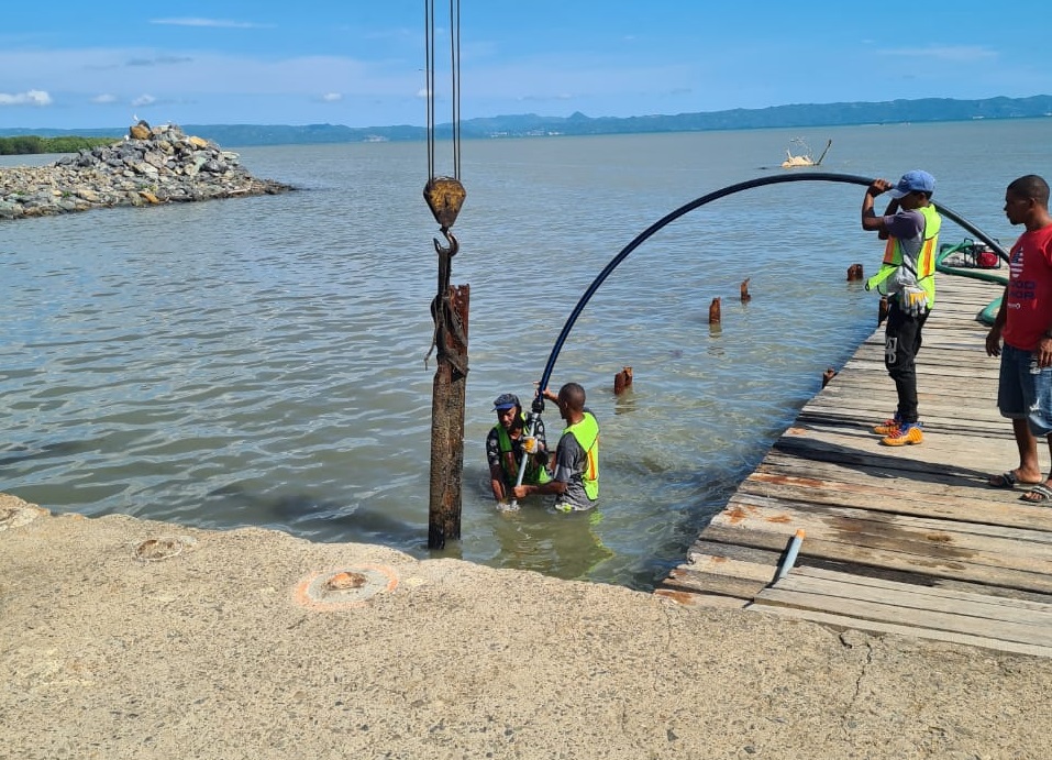 Trabajos muelle Sabana De La Mar