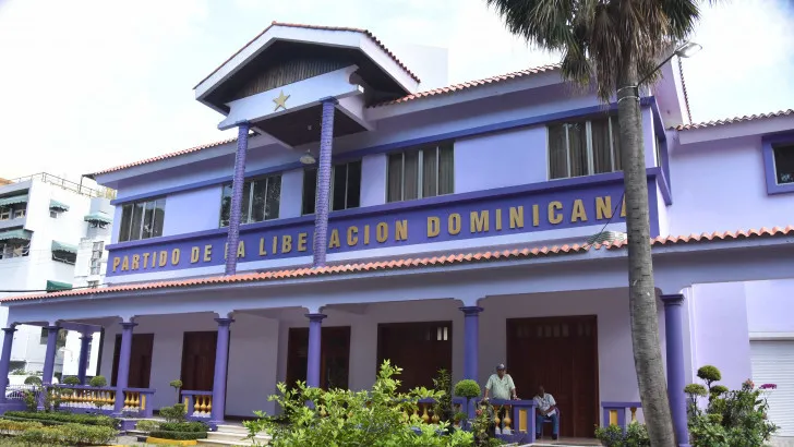 Cede del PLD entidad que Alexis Medina donó 10 millones