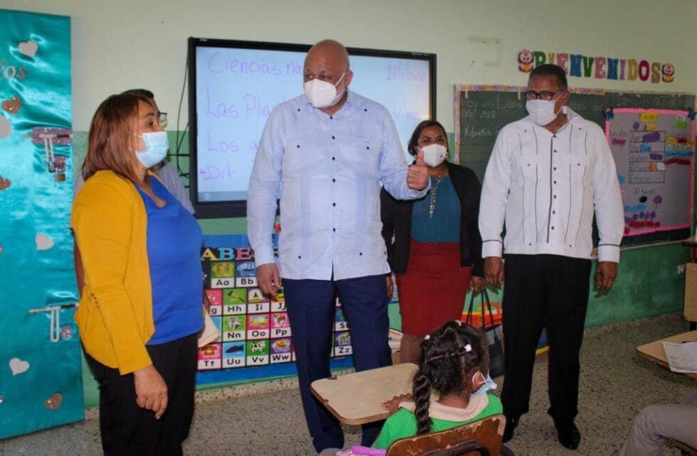 Roberto Furcal, ministro de educación de Rep. Dom.