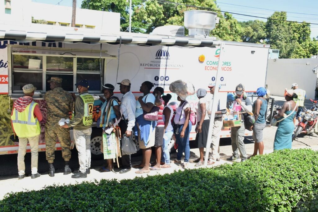 Comedores Económicos extienden servicios durante los siete días de la semana