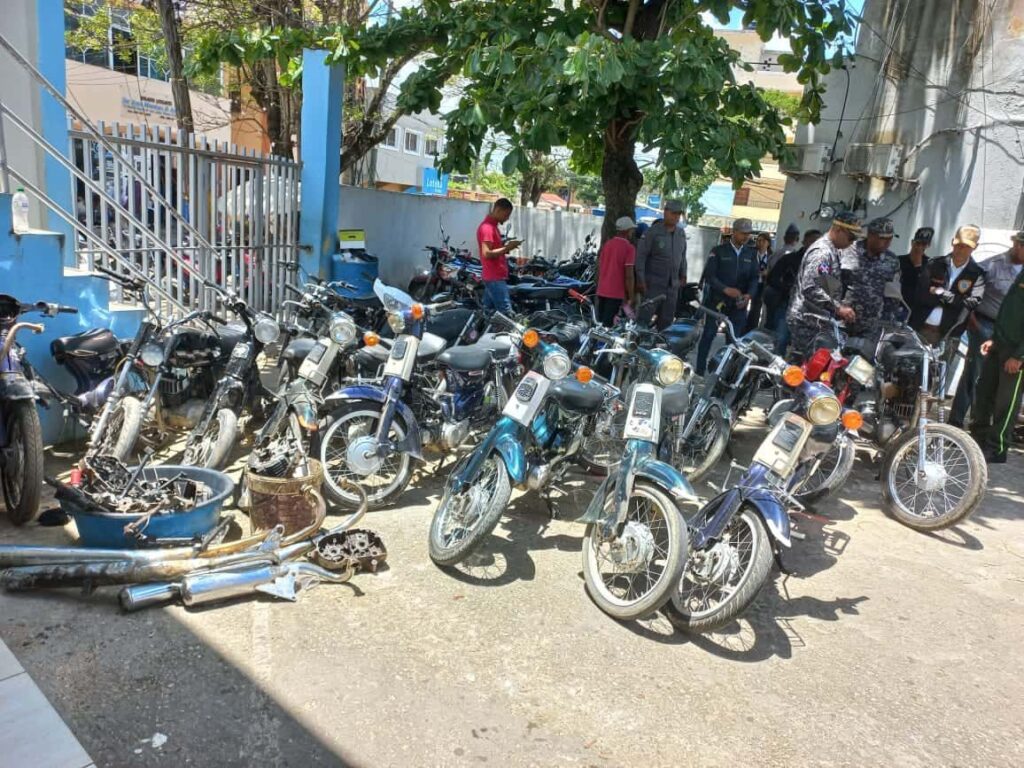 Motores incautados por PN desmantela banda