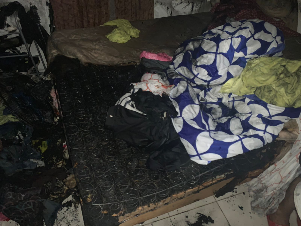 Comunicadora denuncia que su vivienda se incendió por negligencia de EDESTE